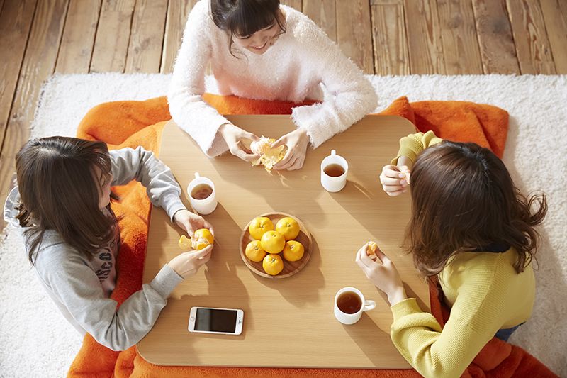 Bàn sưởi Kotatsu Bàn sưởi Kotatsu